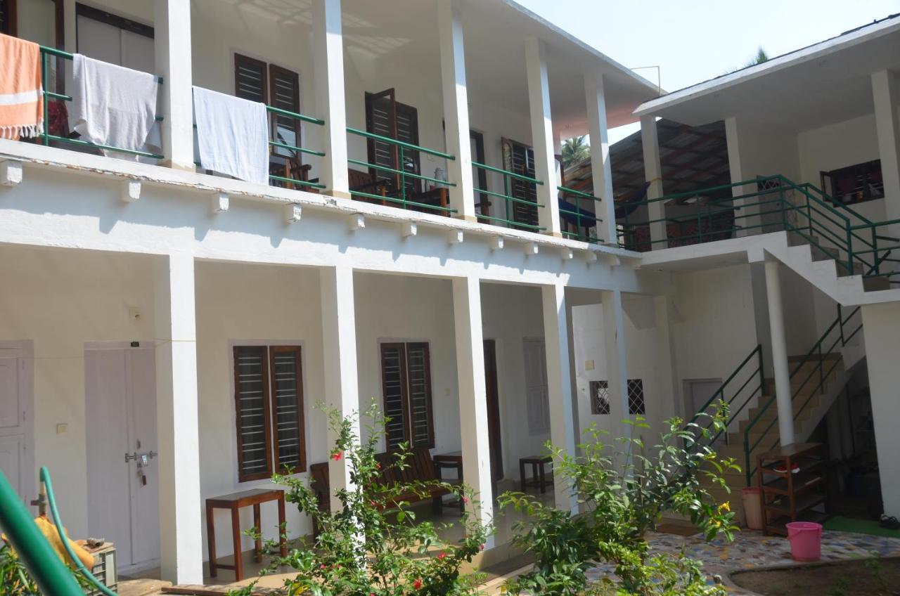 Arya Homestay Bougain Villa Gokarna  Εξωτερικό φωτογραφία
