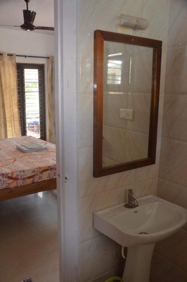 Arya Homestay Bougain Villa Gokarna  Εξωτερικό φωτογραφία